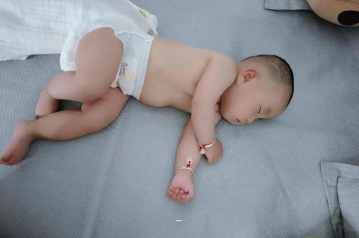 怒江宝宝肠胀气的症状