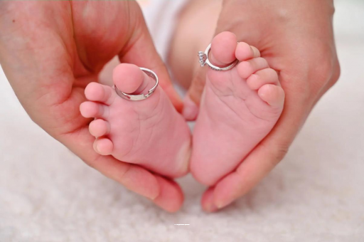 怒江怀孕肚子一边高一边低 怒江怀孕肚子一边高一边低